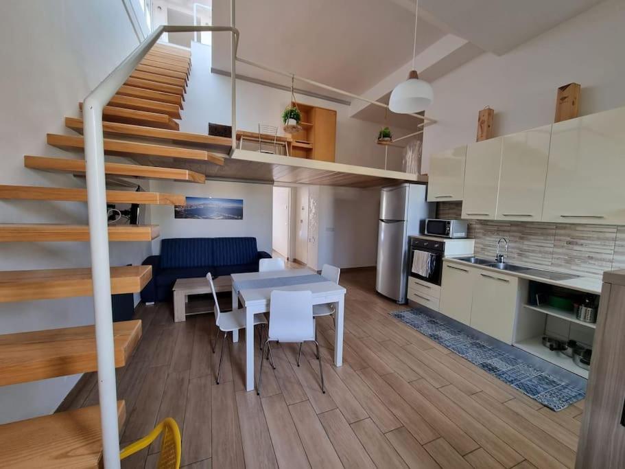 Raggio Di Sole Apartment Наполи Екстериор снимка