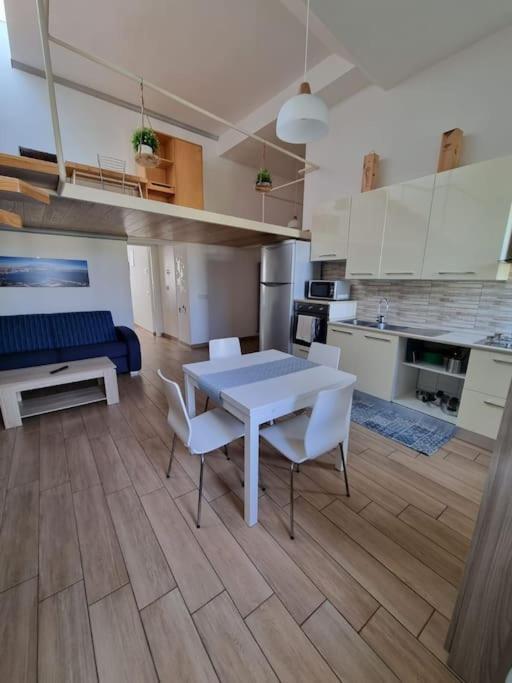 Raggio Di Sole Apartment Наполи Екстериор снимка