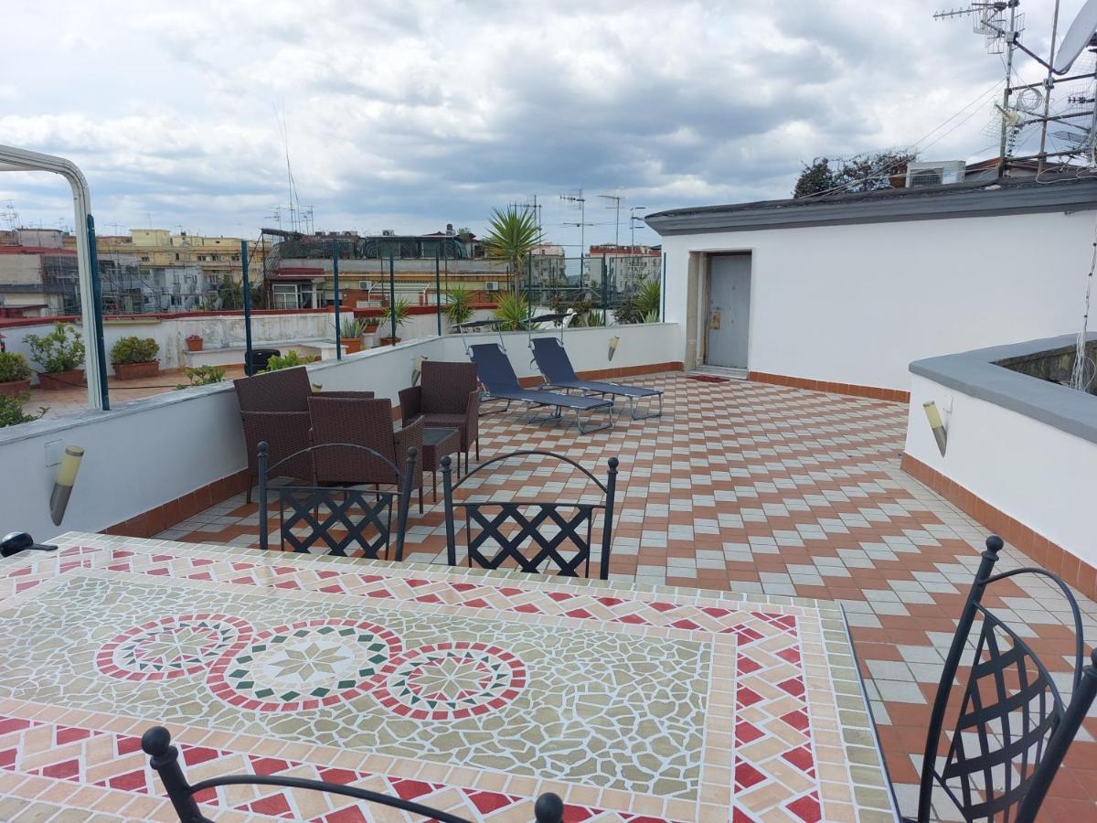 Raggio Di Sole Apartment Наполи Екстериор снимка